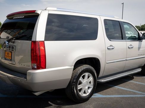 Used 2008 Cadillac Escalade ESV AWD image 28