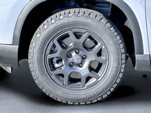 New 2026 Honda Pilot TrailSport image 11