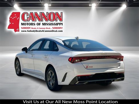 Used 2023 Kia K5 LXS image 3