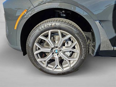 New 2026 BMW X7 xDrive40i AWD/4WD image 10