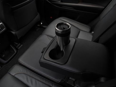 Used 2019 Toyota Highlander Limited Platinum FWD image 37