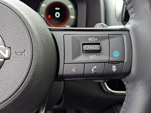 Used 2023 Nissan Rogue Platinum image 24