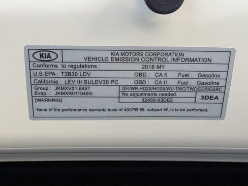 Used 2018 Kia Niro EX Premium image 24