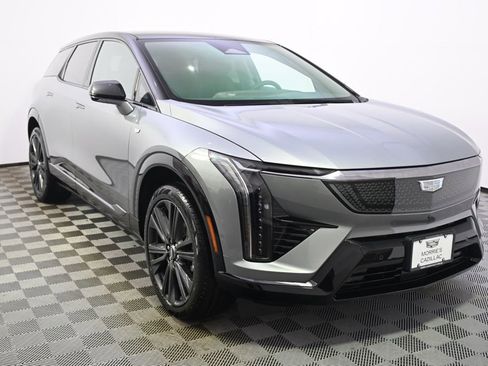 New 2026 Cadillac Optiq Sport 2 w/ LPO, Floor Liner Package AWD/4WD image 8