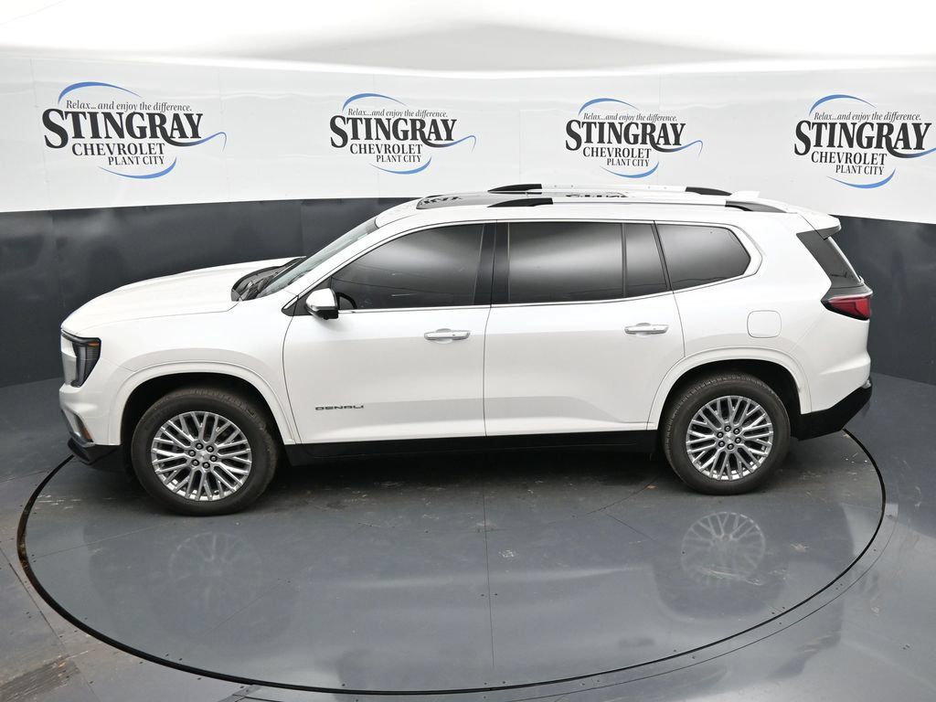 Used 2025 GMC Acadia Denali w/ LPO, Floor Liner Package FWD image 21