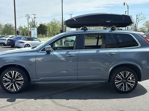 Used 2022 Volvo XC90 T5 Momentum w/ Climate Package image 3