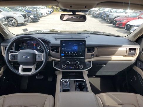 Used 2024 Ford Expedition Max Limited image 25