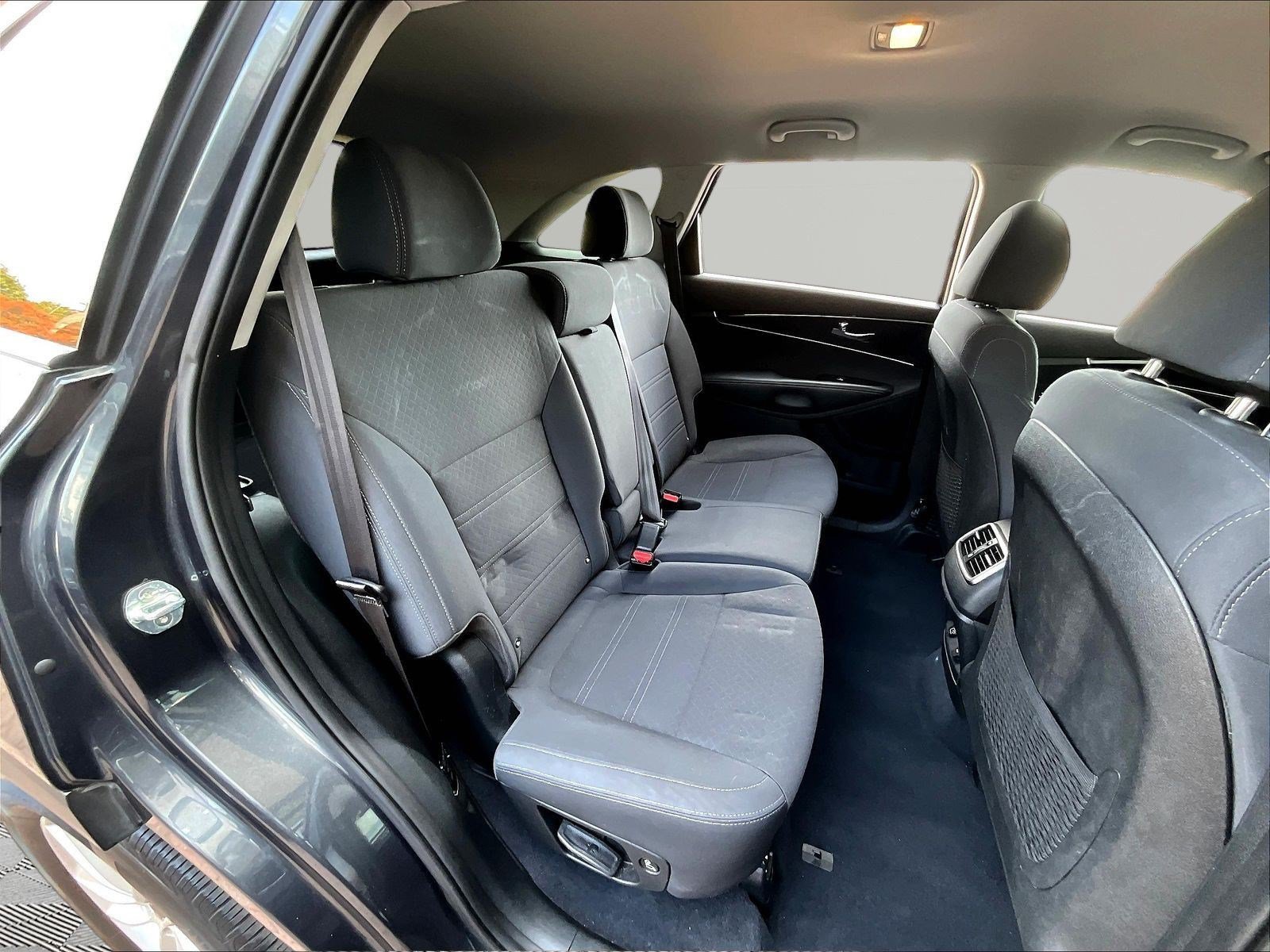 Used 2020 Kia Sorento LX w/ LX I4 Convenience Package AWD/4WD image 23