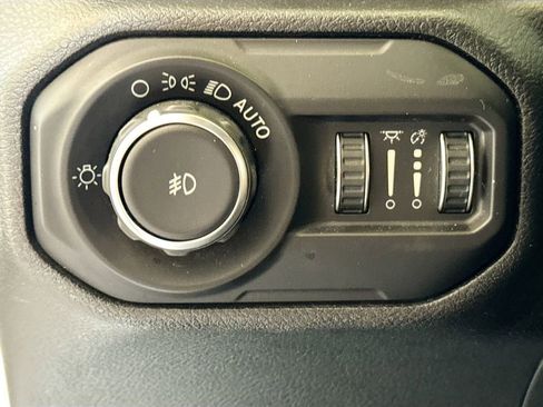 Used 2018 Jeep Wrangler Unlimited Sport S image 12