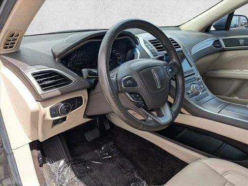 Used 2017 Lincoln MKZ Premiere FWD image 10