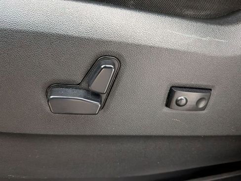 Used 2018 Dodge Grand Caravan SXT image 11