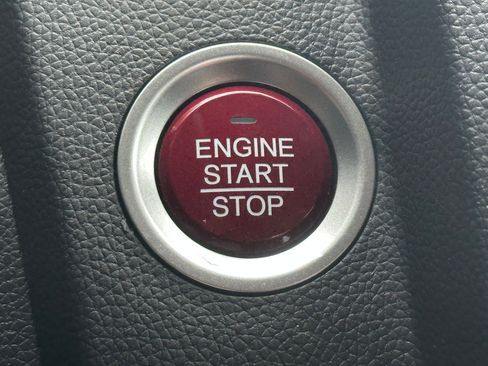 Used 2015 Honda Fit EX image 30