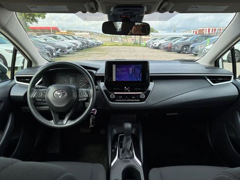 Used 2025 Toyota Corolla LE FWD image 26