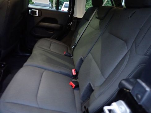 Used 2021 Jeep Wrangler Unlimited Sahara w/ Cold Weather Group image 19