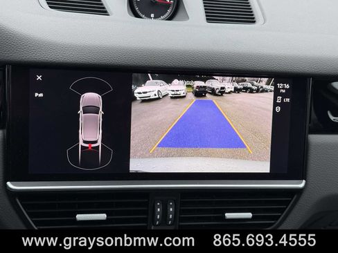 Used 2022 Porsche Cayenne image 28