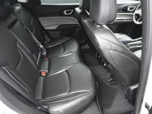Used 2025 Jeep Compass Limited AWD/4WD image 10