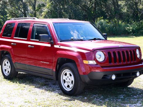 Used 2012 Jeep Patriot Sport image 15