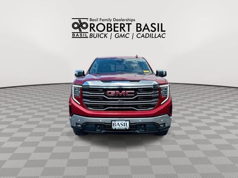 Used 2023 GMC Sierra 1500 SLT w/ SLT Premium Plus Package AWD/4WD image 3