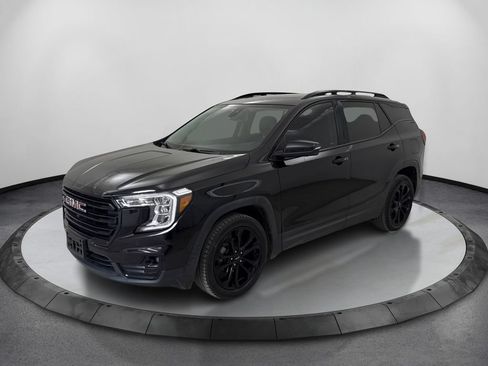 Used 2022 GMC Terrain SLT w/ Tech Package FWD image 1