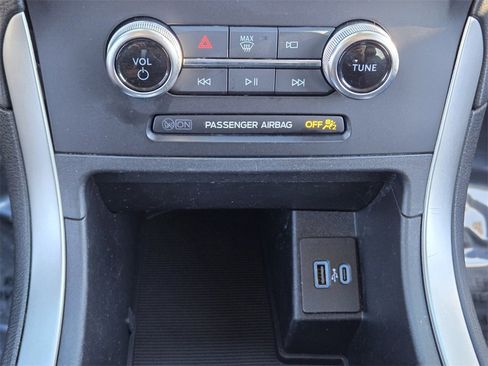 Used 2024 Ford Edge SEL image 26