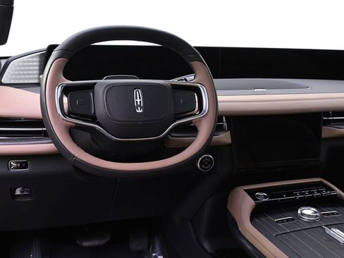 New 2026 Lincoln Navigator Black Label AWD/4WD image 12