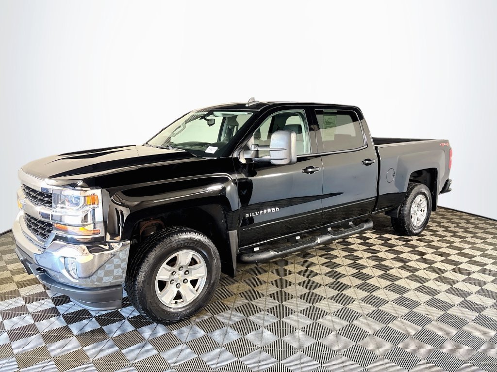 Used 2018 Chevrolet Silverado 1500 LT w/ All Star Edition AWD/4WD image 2