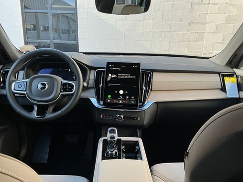 New 2026 Volvo XC90 T8 Plus w/ Protection Package Premier image 13