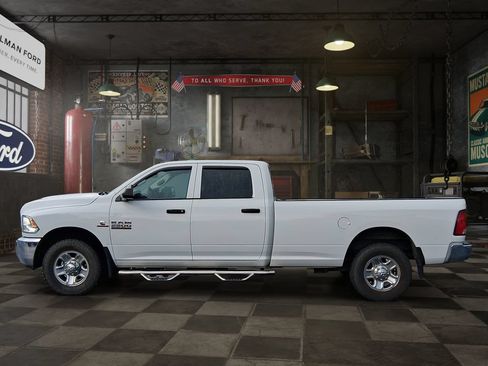 Used 2017 RAM 2500 Tradesman w/ Chrome Appearance Group RWD image 3