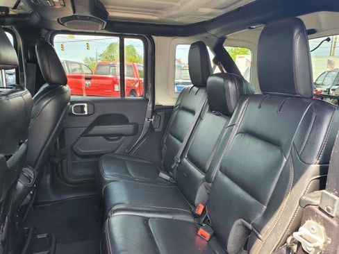 Used 2022 Jeep Wrangler Unlimited Rubicon w/ Xtreme Recon 35" Tire Package AWD/4WD image 23
