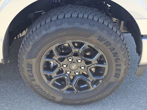 New 2026 Ford F150 XLT w/ Equipment Group 302A MID AWD/4WD image 9