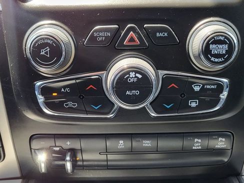 Used 2019 RAM 1500 Lone Star AWD/4WD image 32