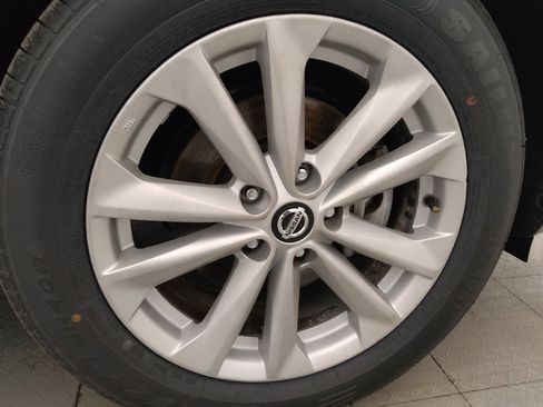 Used 2019 Nissan Rogue Sport SV w/ Technology Package FWD image 31