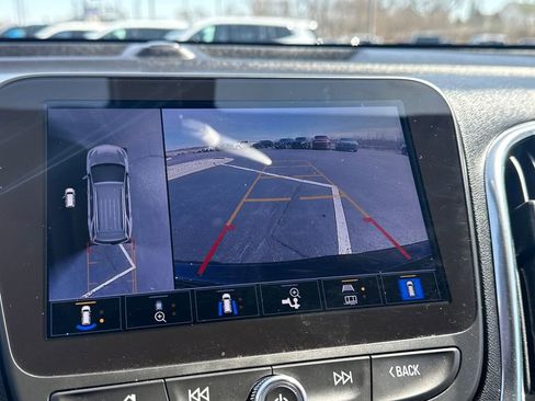 Used 2023 Chevrolet Equinox LT AWD/4WD image 19
