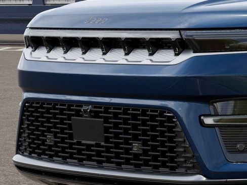 New 2026 Jeep Grand Wagoneer 4WD image 11