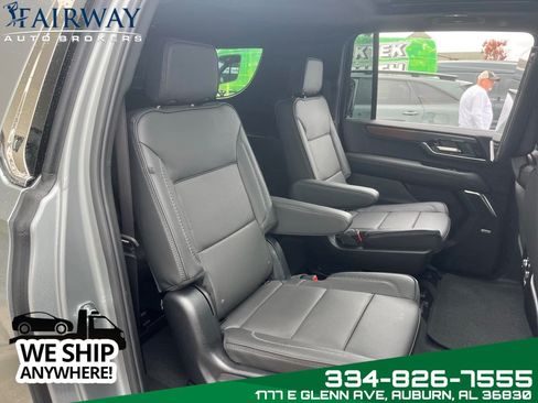 Used 2025 GMC Yukon XL Denali w/ Denali Reserve Package AWD/4WD image 13