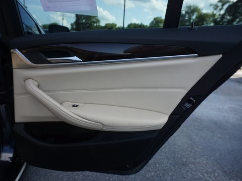 Used 2017 BMW 530i xDrive AWD/4WD image 23