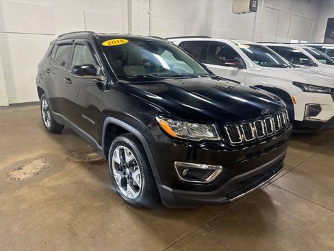 Used 2018 Jeep Compass Limited w/ Navigation Group AWD/4WD image 4