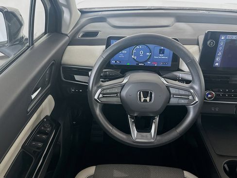 Used 2024 Honda Prologue EX image 18