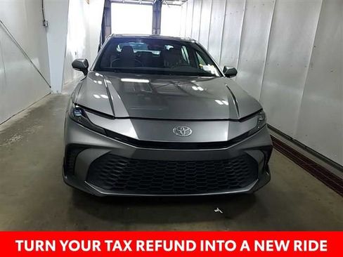 Used 2025 Toyota Camry SE w/ Multimedia Upgrade Package image 23