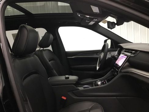 New 2025 Jeep Grand Cherokee L Limited w/ Luxury Tech Group II image 25