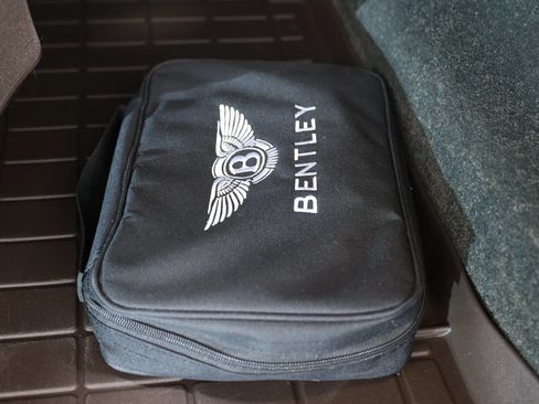 Used 2018 Bentley Bentayga AWD/4WD image 71