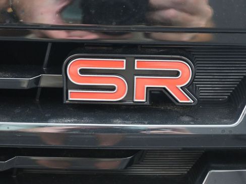 New 2025 Nissan Kicks SR FWD image 10