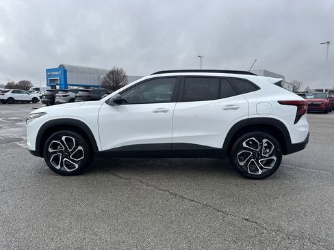 New 2026 Chevrolet Trax RS w/ Sunroof Package image 3