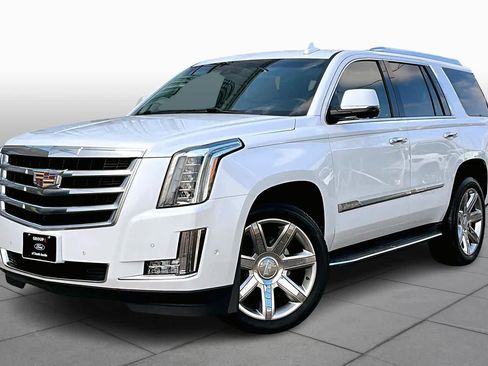 Used 2018 Cadillac Escalade Luxury image 34