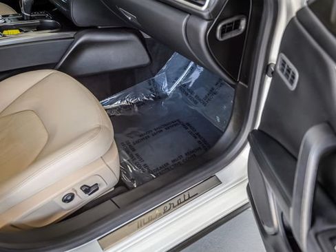 Used 2018 Maserati Ghibli RWD image 48