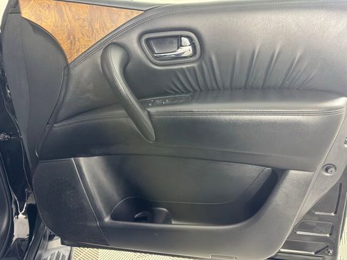 Used 2024 Nissan Armada SL w/ Captain's Chairs Package AWD/4WD image 34