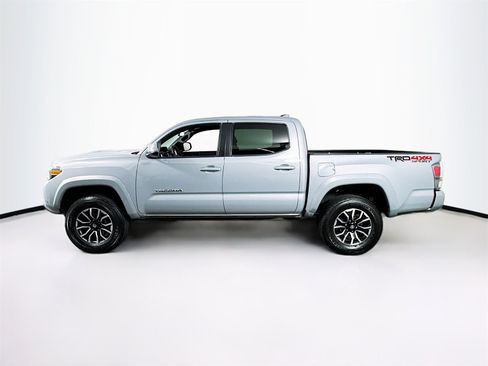 Used 2021 Toyota Tacoma TRD Sport image 4
