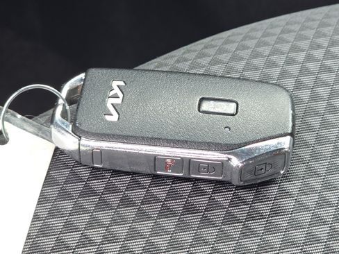 Used 2024 Kia Soul S FWD image 35