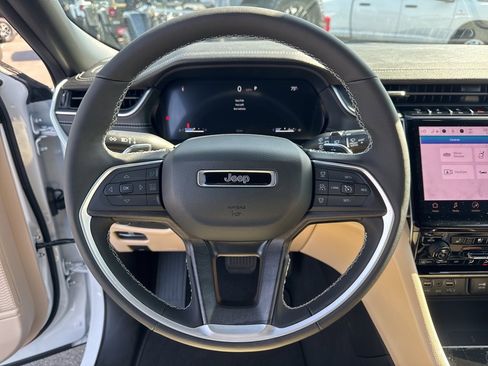 New 2025 Jeep Grand Cherokee L Limited w/ Luxury Tech Group II image 57