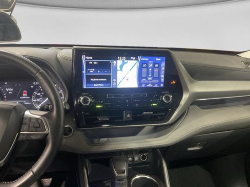 Used 2021 Toyota Highlander Platinum AWD/4WD image 20